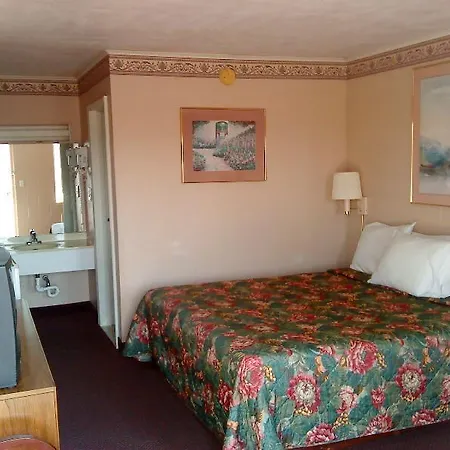 Red Carpet Inn Dix